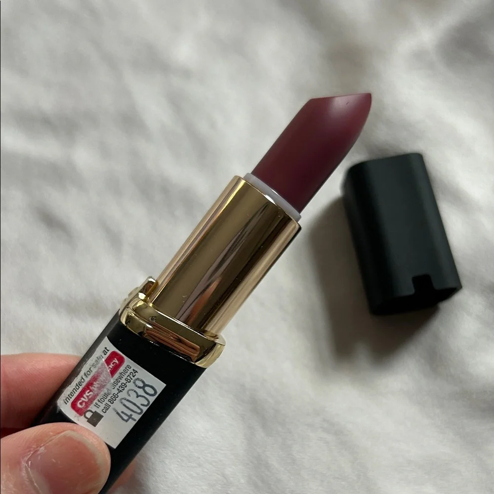 Loreal colour riche lipstick